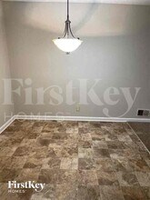 4430 Lost Mountain Dr in Powder Springs, GA - Foto de edificio - Building Photo