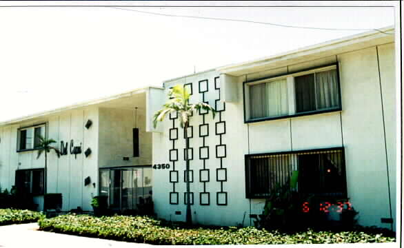 Del Capri Apartments in Lynwood, CA - Building Photo - Building Photo