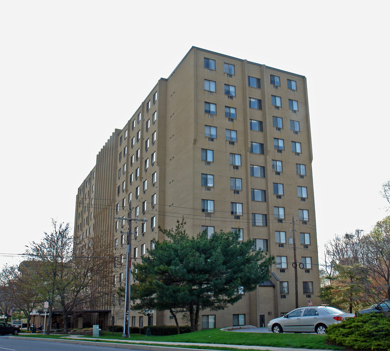 Susquehanna View Apartments in Camp Hill, PA - Building Photo