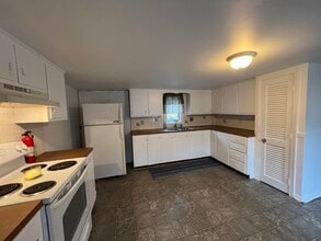 233 South St in Milford, NH - Building Photo - Building Photo