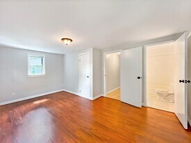 1955 N Cleveland St in Arlington, VA - Building Photo