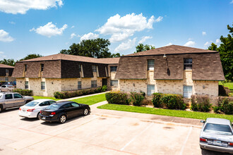 Elizabeth Gardens in Roanoke, TX - Building Photo - Building Photo