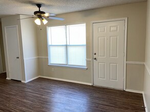 306 Williams Rd in Lorena, TX - Building Photo - Building Photo