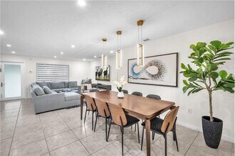 4521 SW 34th Dr in Fort Lauderdale, FL - Building Photo - Building Photo