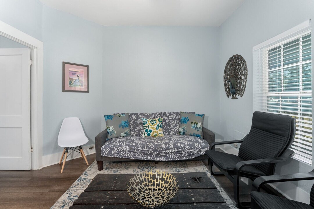 1525 5th St in Corpus Christi, TX - Building Photo