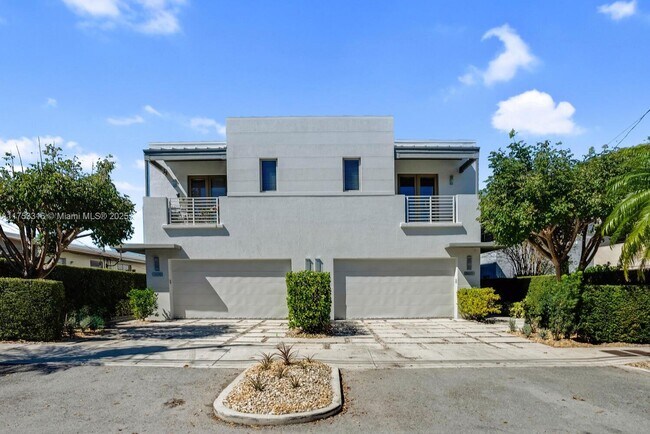 3072 Carter St in Miami, FL - Building Photo - Building Photo