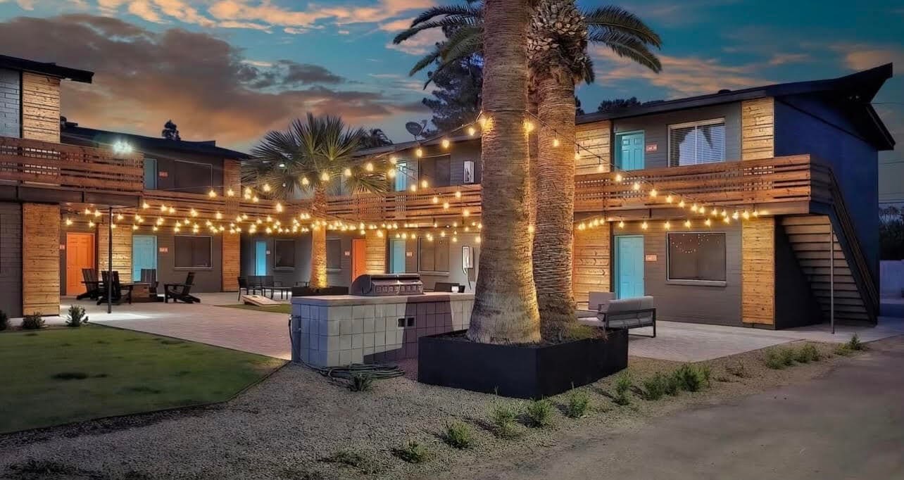 Arcadia Haus in Phoenix, AZ - Building Photo