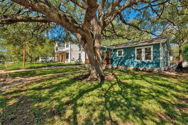 1210 Madison Ave in Austin, TX - Building Photo - Building Photo