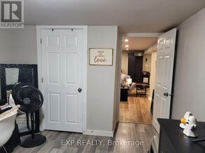 58 Fairholt Rd S in Hamilton, ON - Building Photo - Building Photo
