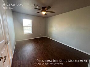 9921 SW 25th St in Yukon, OK - Building Photo - Building Photo