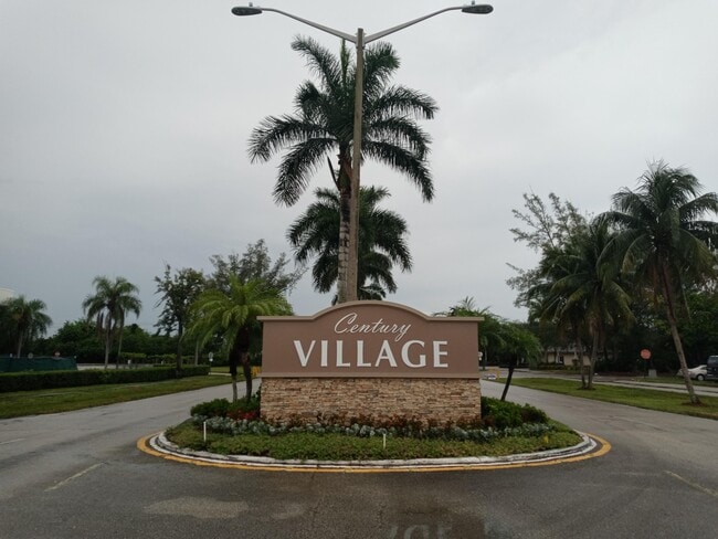447 Windsor S in West Palm Beach, FL - Building Photo - Building Photo