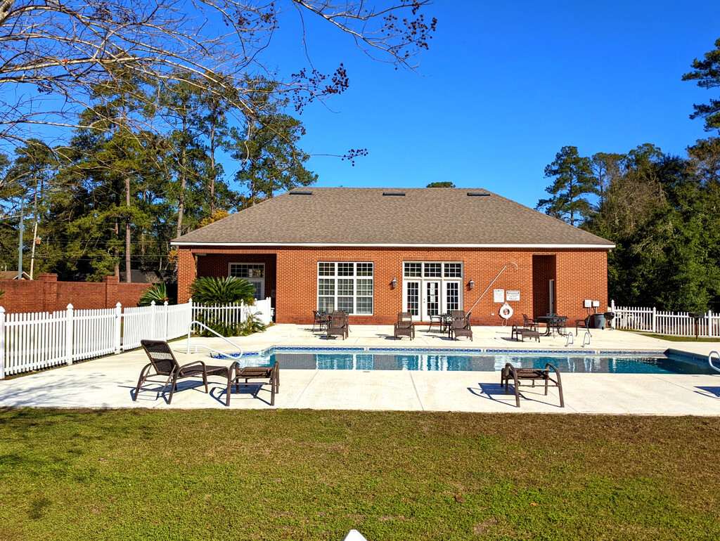 The Retreat at Pineview Apartments in Valdosta, GA