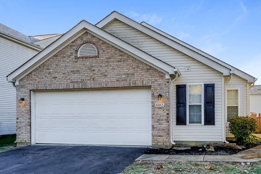 6863 Tumbleweed Ln in Canal Winchester, OH - Foto de edificio