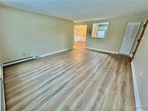 6321 W Quaker St in Orchard Park, NY - Building Photo - Building Photo