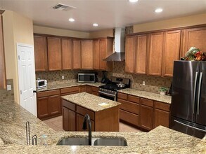 157 April Waters Dr W in Montgomery, TX - Building Photo - Building Photo