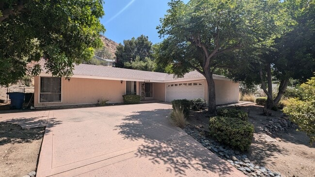 2566 Flanders Rd in Riverside, CA - Building Photo - Building Photo