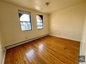 5BR 1BA Historic Commerical Residential Zo in Brooklyn, NY - Building Photo