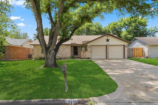19315 Gagelake Ln