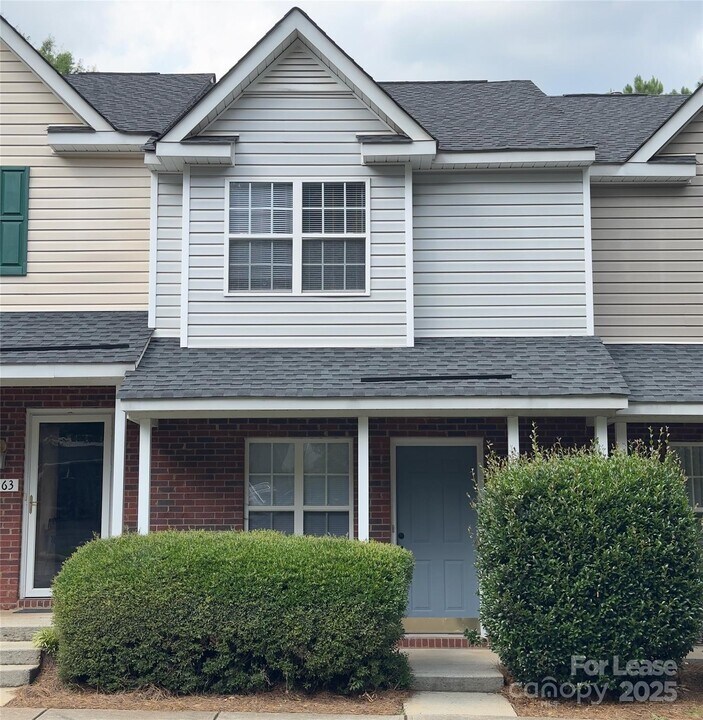 10165 Forest Landing Dr in Charlotte, NC - Building Photo