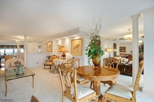 1 Claridge Dr in Verona, NJ - Building Photo