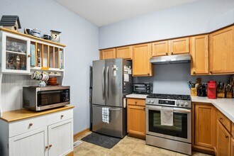 2518 Arcadia Cir in Naperville, IL - Building Photo - Building Photo