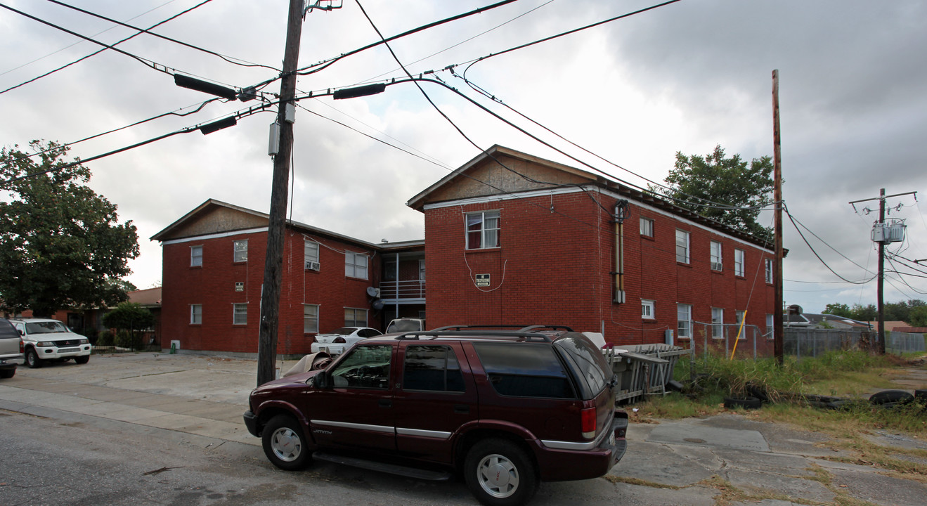 1356 Flanders St in New Orleans, LA - Building Photo