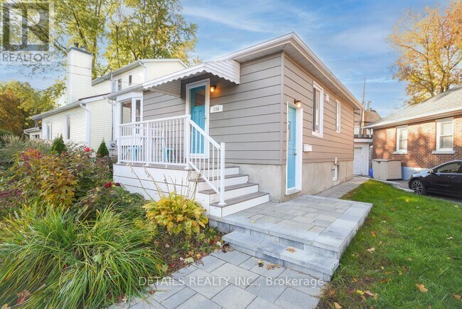 334 Rockhurst Rd in Ottawa, ON - Building Photo - Building Photo