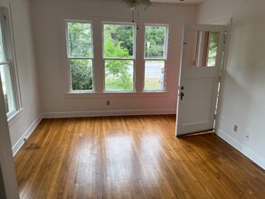 9100 Georgian Dr in Austin, TX - Building Photo - Building Photo