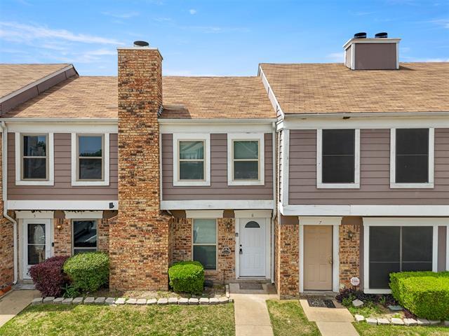 property at 717 Lee St