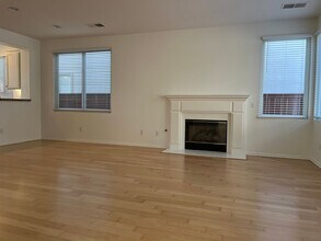 516 Dew Point Ave in Carlsbad, CA - Building Photo - Building Photo
