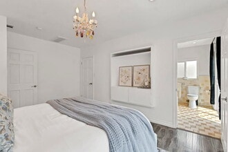 19419 Oxnard St in Los Angeles, CA - Building Photo - Building Photo