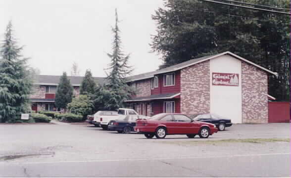 Colonial Gardens in Lake Stevens, WA - Foto de edificio