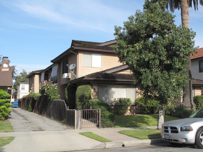 501 N Marguerita Ave in Alhambra, CA - Building Photo - Building Photo