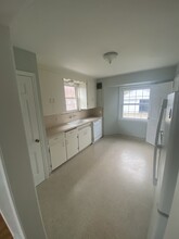 1851 Country Club Dr in Grosse Pointe Woods, MI - Building Photo - Building Photo