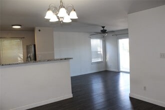 2200 Spring Creek Ln in O'Fallon, MO - Building Photo - Building Photo