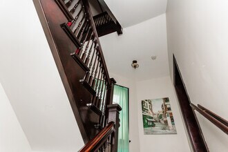 5131 S Blackstone Ave in Chicago, IL - Building Photo - Building Photo