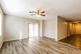 8227 W Florence Ave in Phoenix, AZ - Building Photo - Building Photo