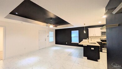 151 Calvert Oaks Dr in Pensacola, FL - Building Photo - Building Photo