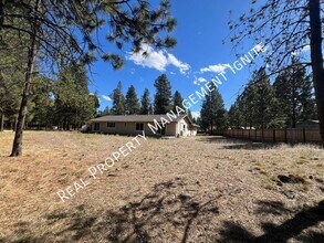 15964 Bull Bat Ln in La Pine, OR - Building Photo - Building Photo