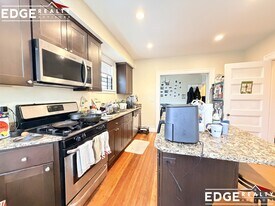 75 Leicester St, Unit 1 in Boston, MA - Building Photo