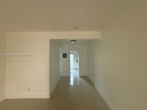 6944 Byron Ave in Miami Beach, FL - Building Photo - Building Photo