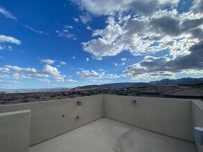 154 Petaluma Valley Dr in Las Vegas, NV - Building Photo - Building Photo