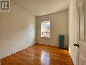 555 Palmerston Ave in Toronto, ON - Building Photo - Building Photo