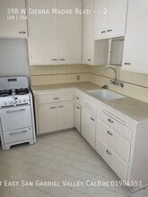 398 W Sierra Madre Blvd in Sierra Madre, CA - Building Photo - Building Photo