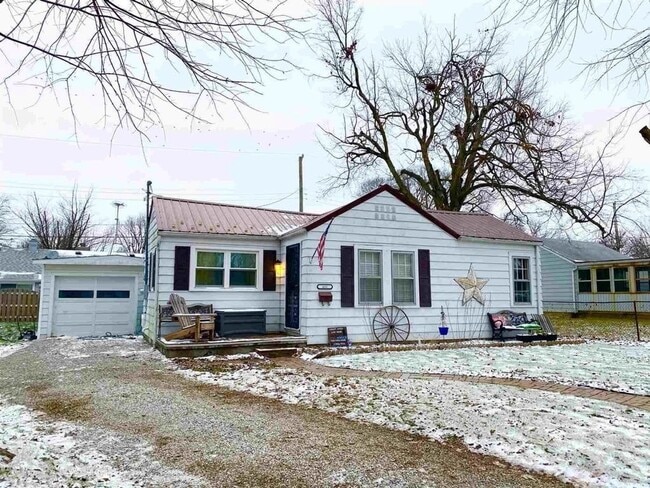 property at 1514 W Walnut St