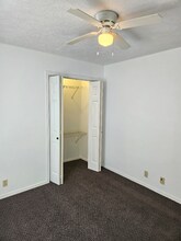 2124 W Jackson St, Unit 2124 back apt in Muncie, IN - Building Photo - Building Photo