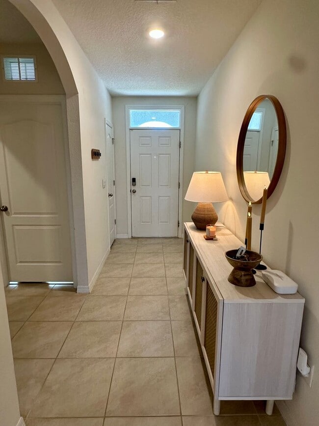 9582 Black Walnut Dr in Groveland, FL - Building Photo - Building Photo