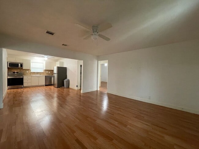 property at 809 Glen Garden Dr