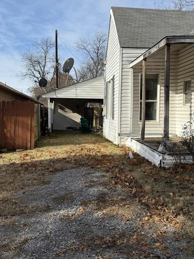 306 N Cleveland Ave in Sherman, TX - Building Photo - Building Photo