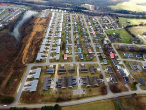 Britthaven Apartments in Glasgow, KY - Building Photo - Other